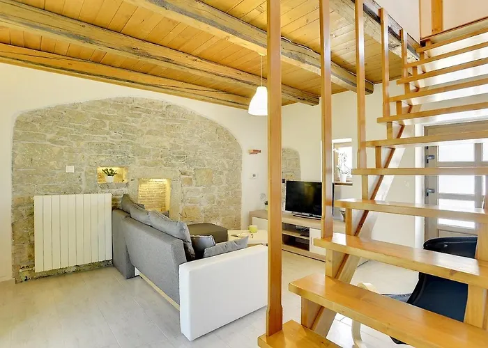 Nyaraló House Batelani *