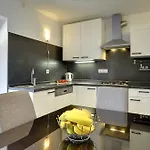 House Batelani Tatil Evi