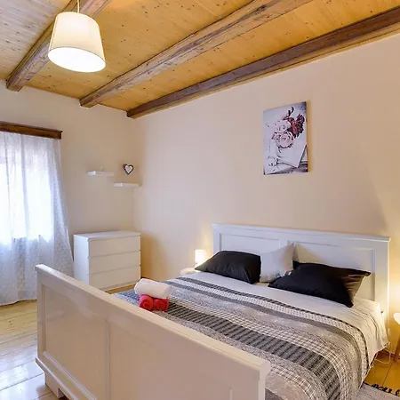 House Batelani